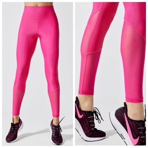 Beach Riot LAUREN LEGGING IN MAGENTA RIB